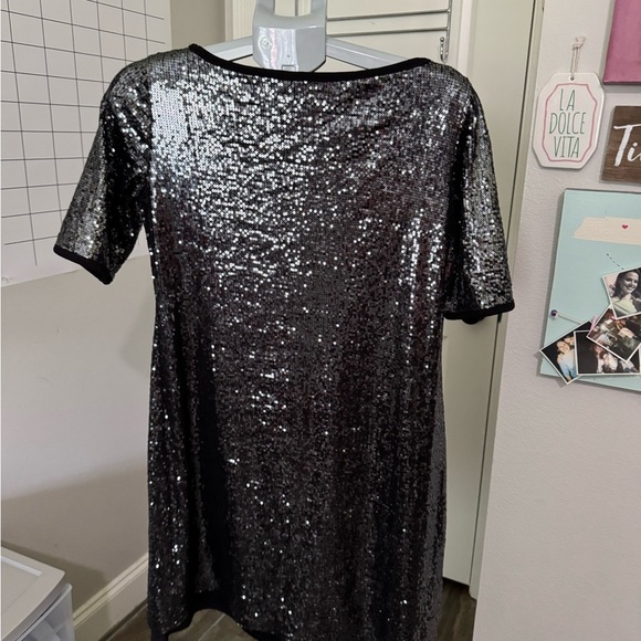 Tiana B. Black Shiny sequined T-shirt mini dress - Picture 4 of 8